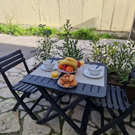 Soleil Et Douceur Iv 사나리쉬르메르